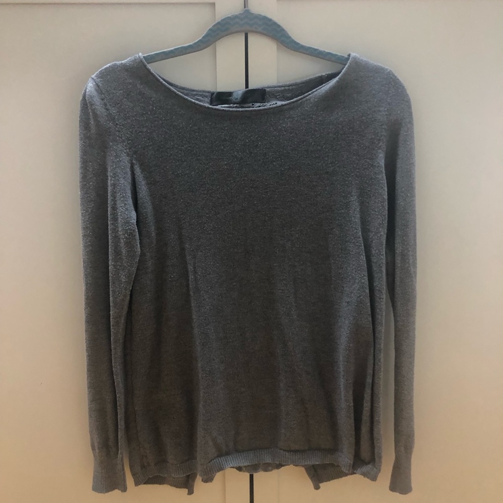 Women’s sweater with lace & blow back